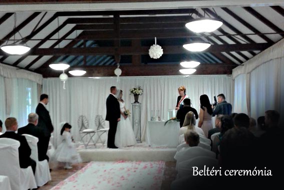 Szabadtéri ceremónia Geréby Kúria